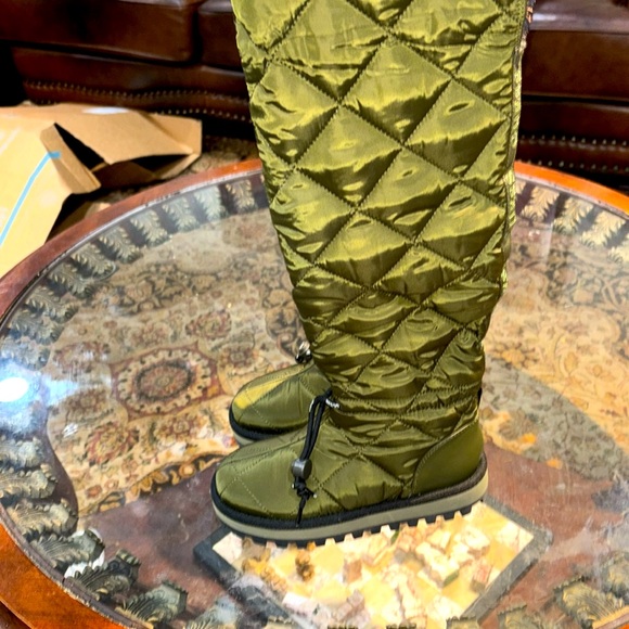 Guess Knee High Boots ( NEW) - Picture 2 of 5